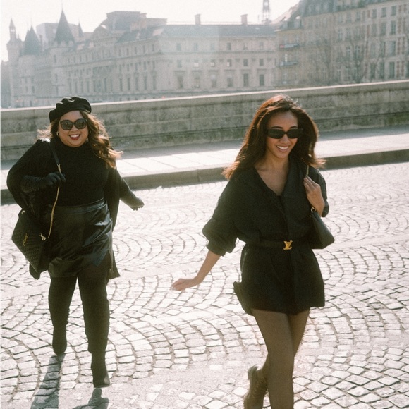 Welcome To My Closet! - Picture 12 of 16